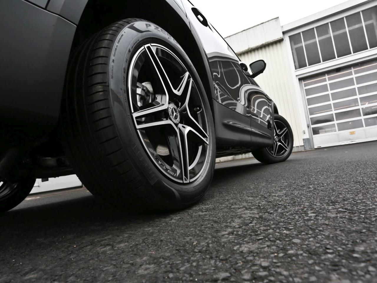 Mercedes-Benz GLB 200 d 4MATIC AMG Night MBUX Navi AHK 360°