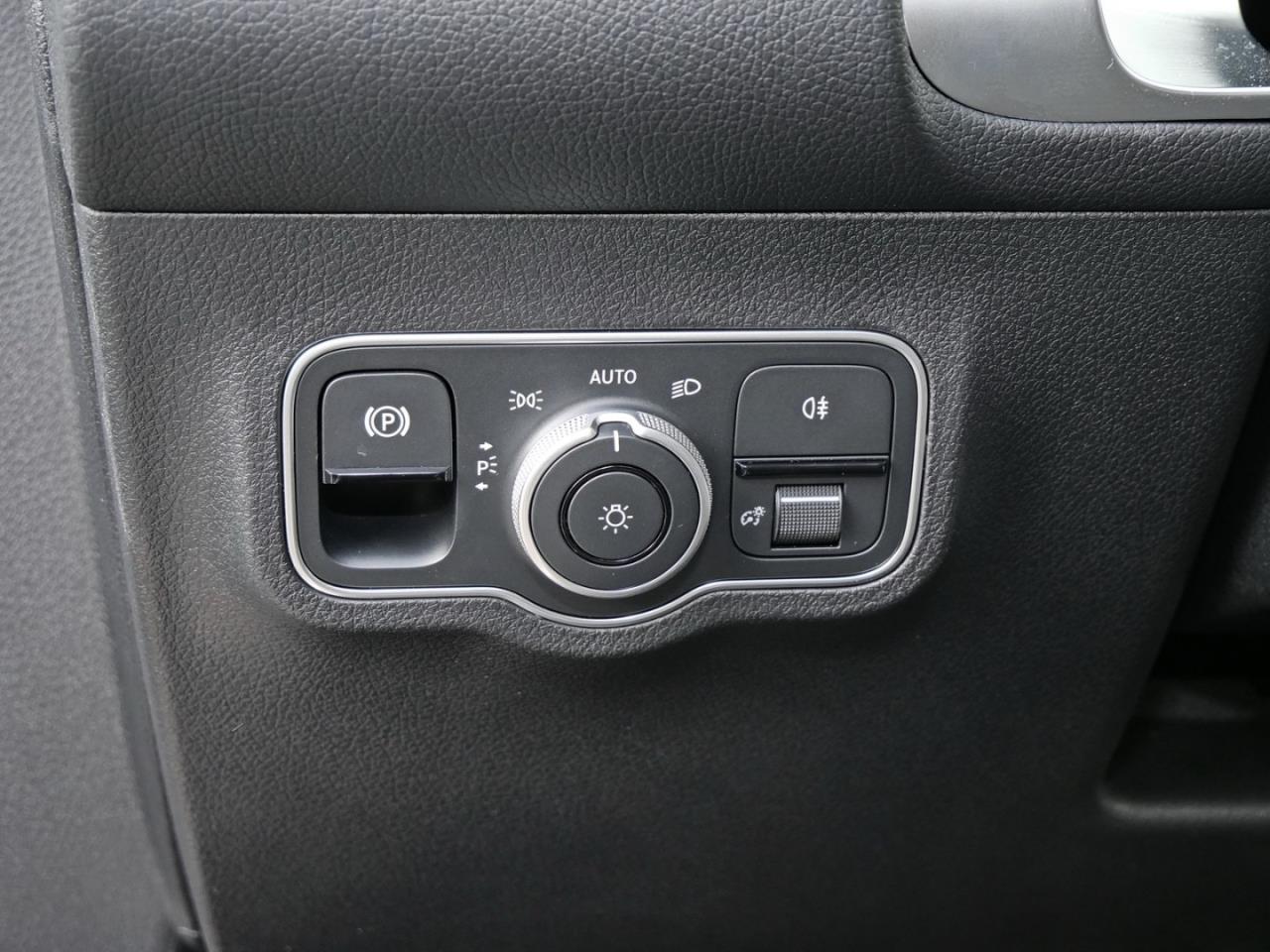 Mercedes-Benz GLB 200 d 4MATIC AMG Night Easy-Pack AHK 360°