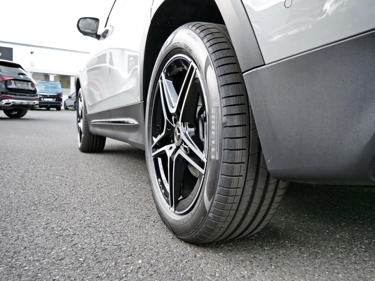 Mercedes-Benz GLB 200 d 4MATIC AMG Night Easy-Pack AHK 360°