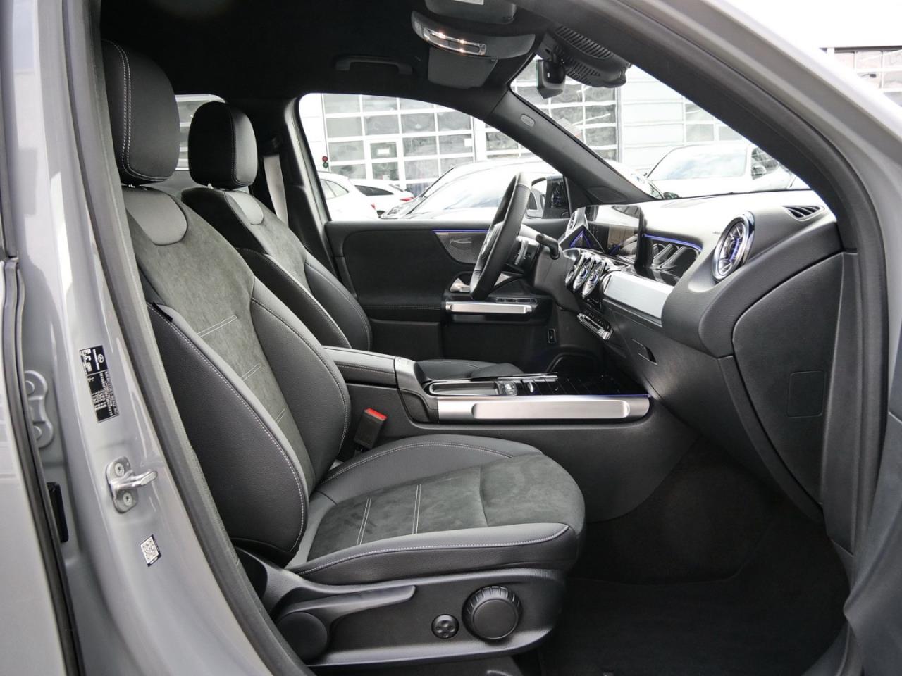 Mercedes-Benz GLB 200 d 4MATIC AMG Night Easy-Pack AHK 360°