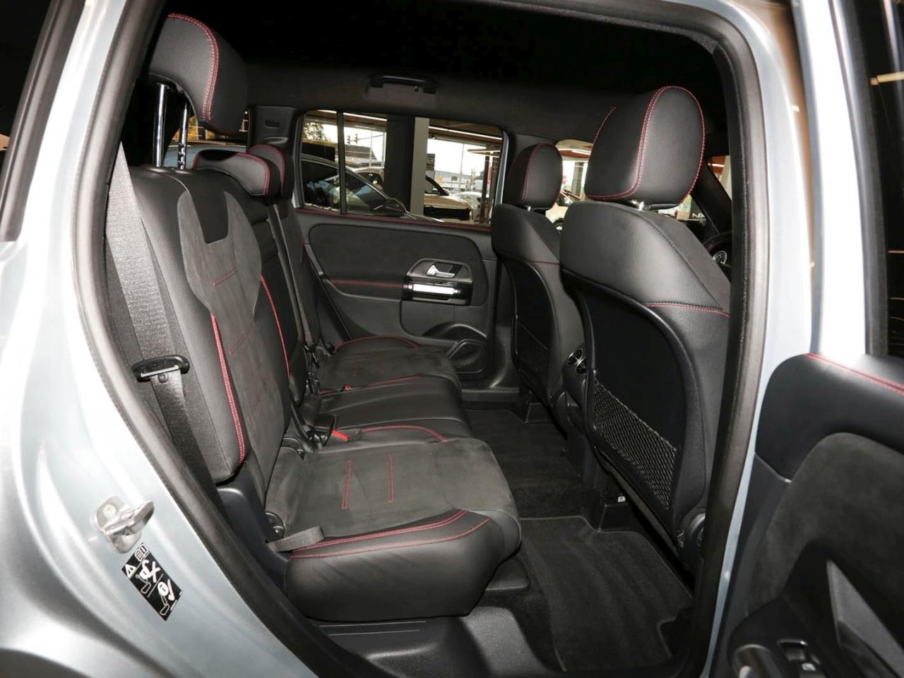 Mercedes-Benz GLB 200 d AMG Night MBUX Navi AHK Kamera Easy-P