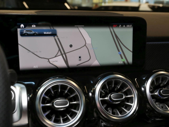 Mercedes-Benz GLB 200 d AMG Night MBUX Navi AHK Kamera Easy-P