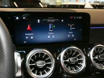 Mercedes-Benz GLB 200 d AMG Night MBUX Navi AHK Kamera Easy-P