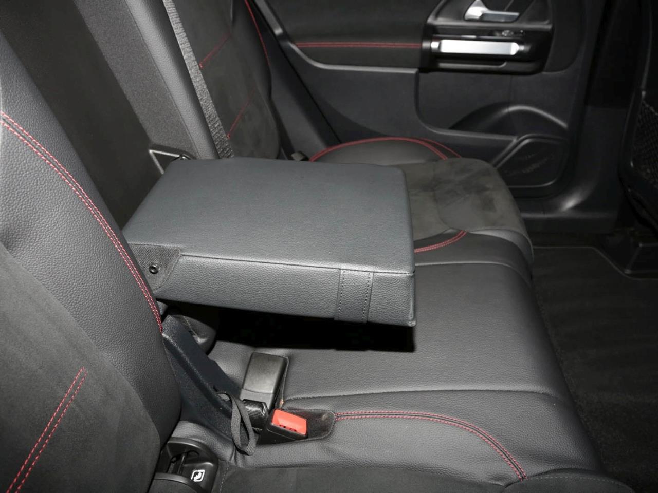 Mercedes-Benz GLB 200 d AMG Night MBUX Navi AHK Kamera Easy-P