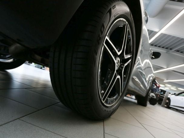 Mercedes-Benz GLB 200 d AMG Night MBUX Navi AHK Kamera Easy-P