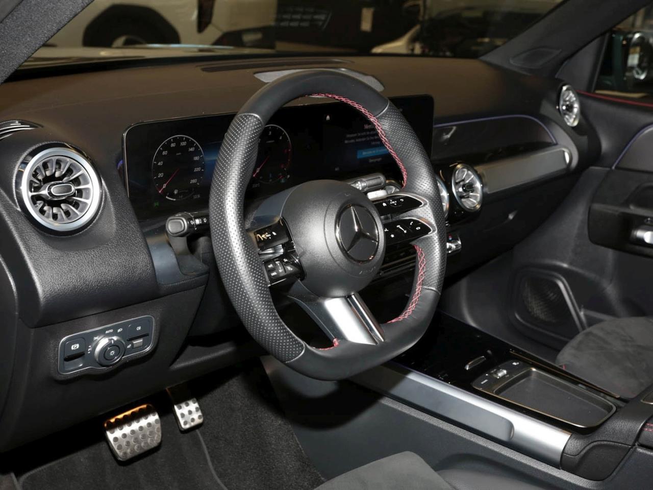 Mercedes-Benz GLB 200 d AMG Night MBUX Navi AHK Kamera Easy-P