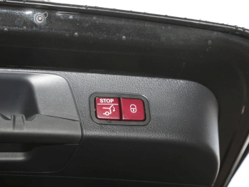 Mercedes-Benz GLB 200 d AMG Distronic Kamera Easy-Pack AHK