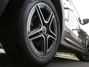 Mercedes-Benz GLB 200 d AMG Distronic Kamera Easy-Pack AHK
