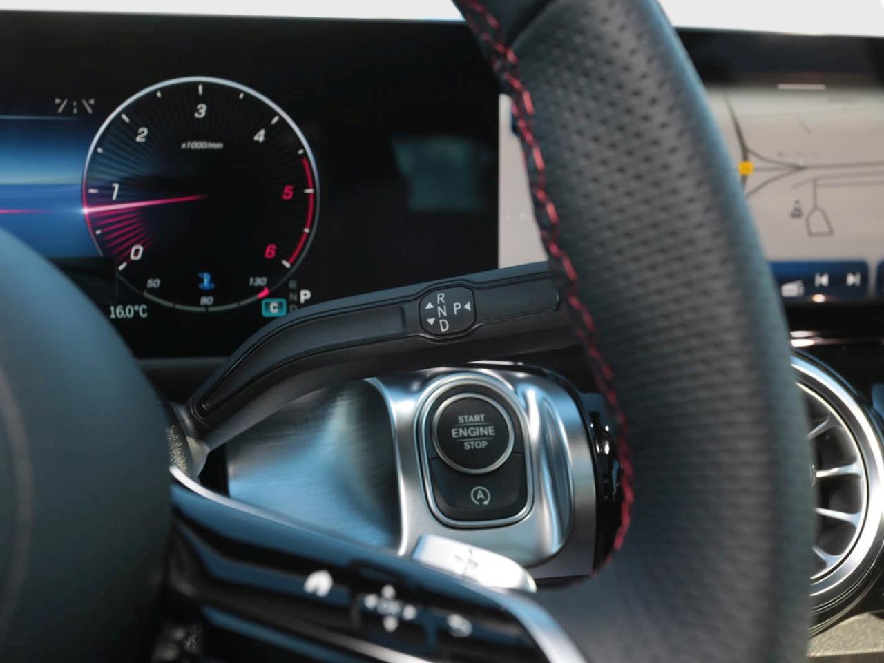 Mercedes-Benz GLB 200 d AMG MBUX Navi AHK Panorama 360°Kamera