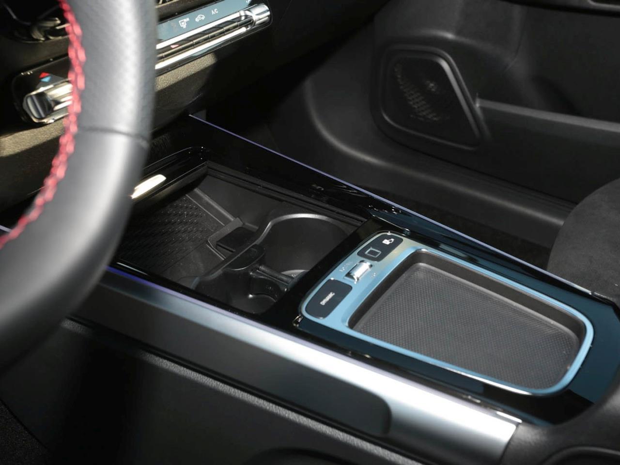 Mercedes-Benz GLB 200 d AMG MBUX Navi AHK Panorama 360°Kamera