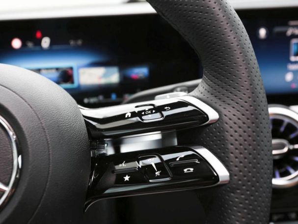 Mercedes-Benz GLB 200 d AMG Night Panorama AHK Kamera EasyP