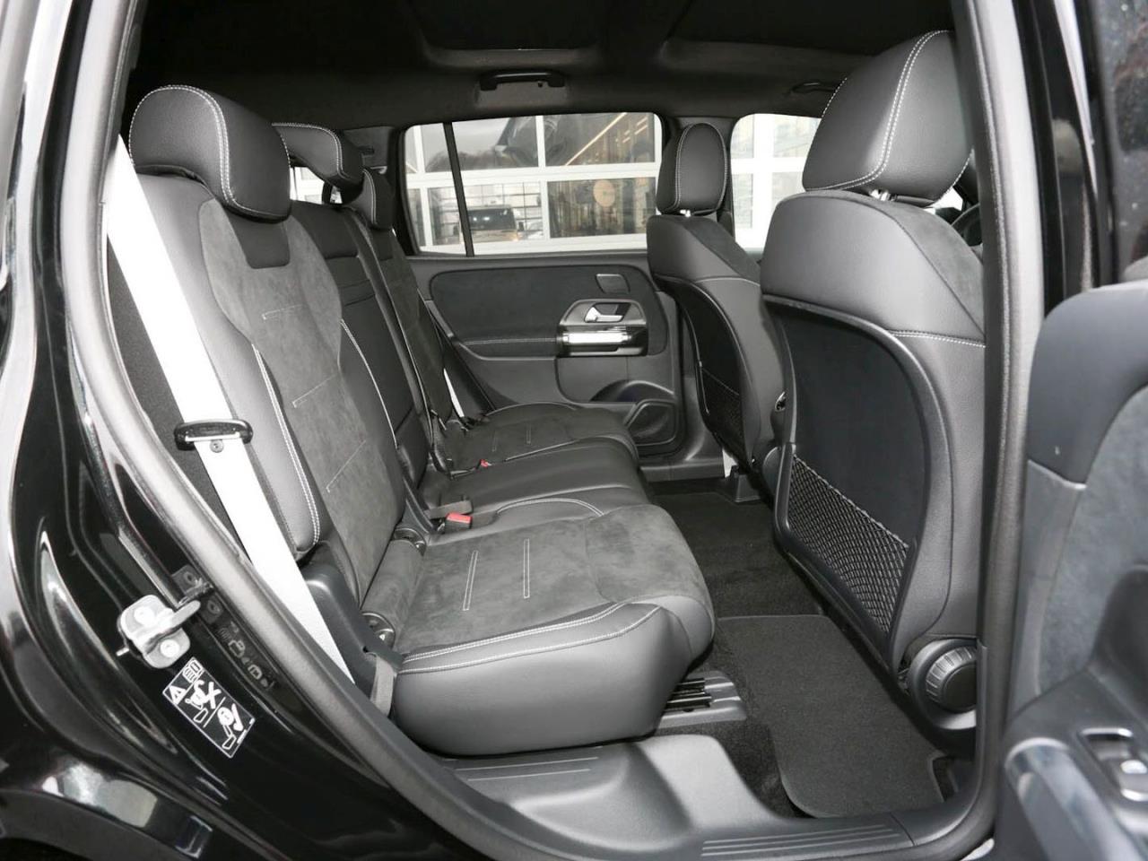 Mercedes-Benz GLB 200 d AMG Night Panorama AHK Kamera EasyP