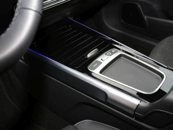 Mercedes-Benz GLB 200 d AMG Night Panorama AHK Kamera EasyP