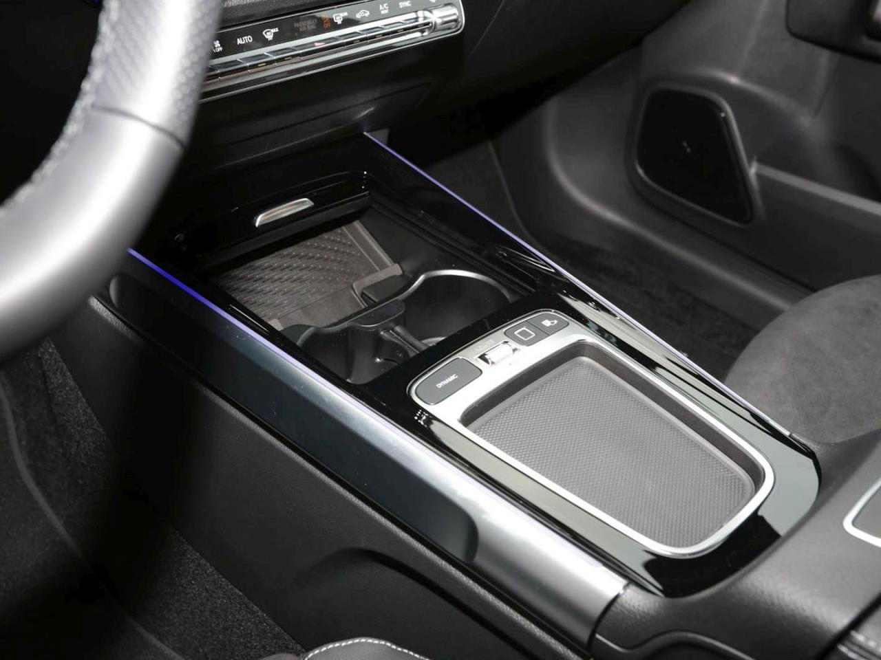 Mercedes-Benz GLB 200 d AMG Night Panorama AHK Kamera EasyP