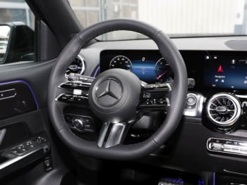 Mercedes-Benz GLB 200 d AMG Night Panorama AHK Kamera EasyP