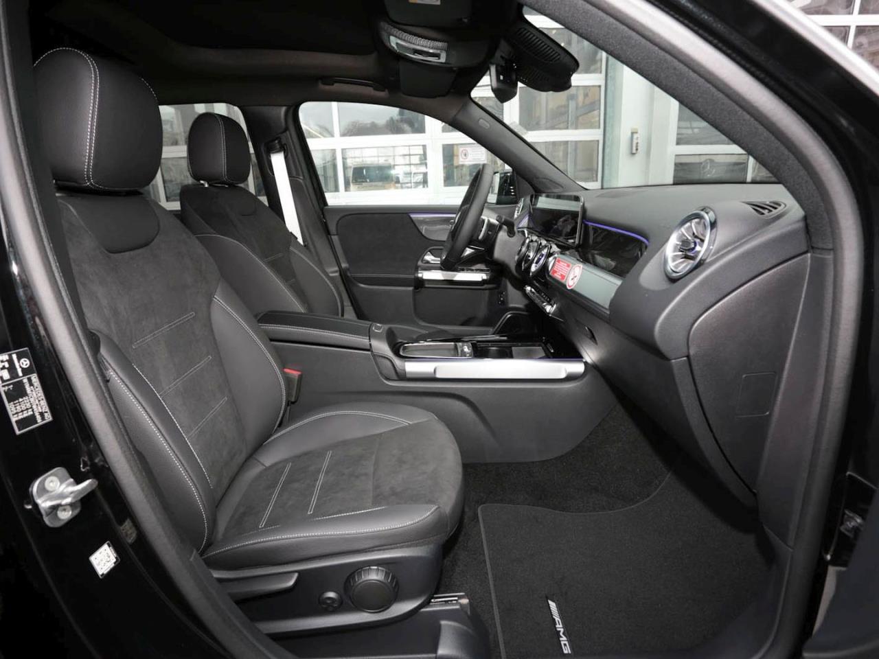 Mercedes-Benz GLB 200 d AMG Night Panorama AHK Kamera EasyP