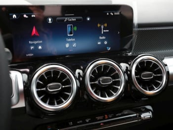 Mercedes-Benz GLB 200 d AMG Night MBUX Navi 360° AHK EasyPack