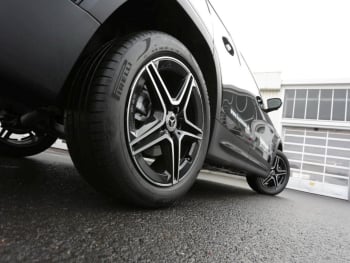 Mercedes-Benz GLB 200 d AMG Night MBUX Navi 360° AHK EasyPack