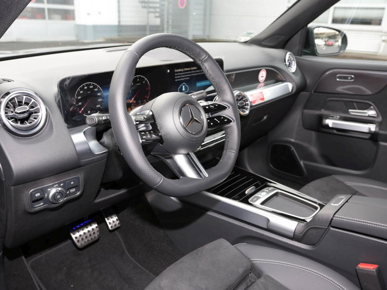 Mercedes-Benz GLB 200 d AMG Night MBUX Navi 360° AHK EasyPack