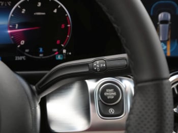 Mercedes-Benz GLB 200 d AMG MBUX Navi Night Panorama Kamera AHK