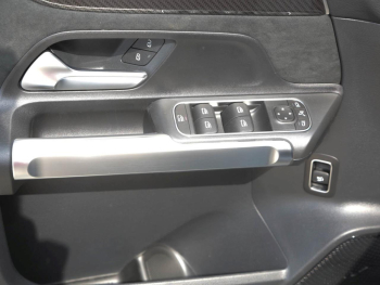 Mercedes-Benz GLB 200 d AMG MBUX Navi Night Panorama Kamera AHK