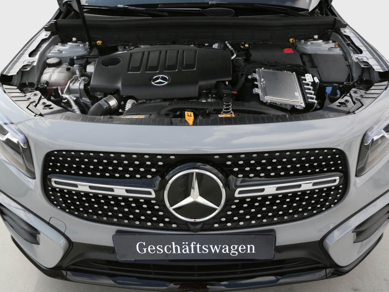 Mercedes-Benz GLB 200 d AMG MBUX Navi Night Panorama Kamera AHK Mercedes-Benz GLB 200 d AMG MBUX Navi Night Panorama Kamera AHK