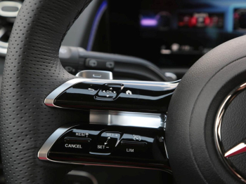 Mercedes-Benz GLB 200 d AMG MBUX Navi Night Panorama Kamera AHK