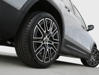 Mercedes-Benz GLB 200 d AMG MBUX Navi Night Panorama Kamera AHK