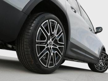 Mercedes-Benz GLB 200 d AMG MBUX Navi Night Panorama Kamera AHK