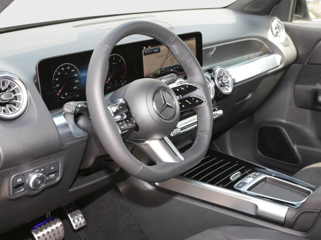 Mercedes-Benz GLB 200 d AMG MBUX Navi Night Panorama Kamera AHK