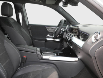 Mercedes-Benz GLB 200 d AMG MBUX Navi Night Panorama Kamera AHK