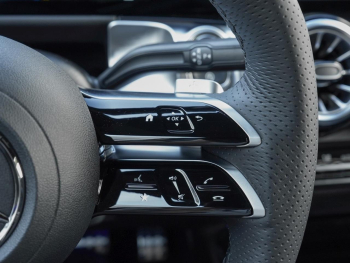 Mercedes-Benz GLB 200 d AMG Night MBUXNavi Easy-Pack AHK 360°