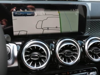 Mercedes-Benz GLB 200 d Progressive MBUX Navi-Prem. AHK EasyP