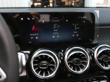 Mercedes-Benz GLB 200 d Progressive MBUX Navi-Prem. AHK EasyP