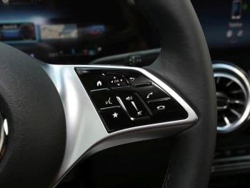 Mercedes-Benz GLB 200 d Progressive MBUX Navi-Prem. AHK EasyP