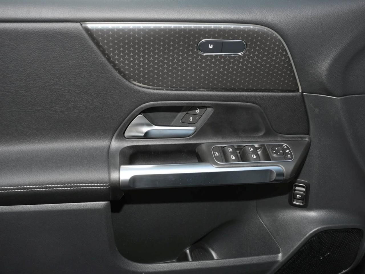 Mercedes-Benz GLB 200 d Progressive MBUX Navi-Prem. AHK EasyP