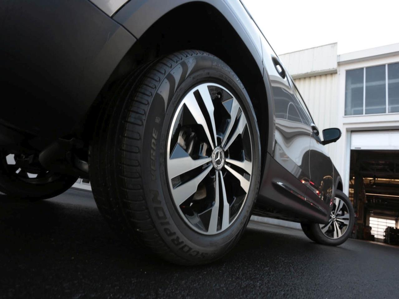 Mercedes-Benz GLB 200 d Progressive MBUX Navi-Prem. AHK EasyP