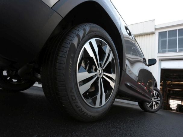 Mercedes-Benz GLB 200 d Progressive MBUX Navi-Prem. AHK EasyP Mercedes-Benz GLB 200 d Progressive MBUX Navi-Prem. AHK EasyP