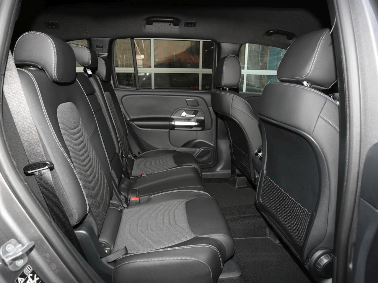 Mercedes-Benz GLB 200 d Progessive MBUX Navi EasyPack 360° AHK