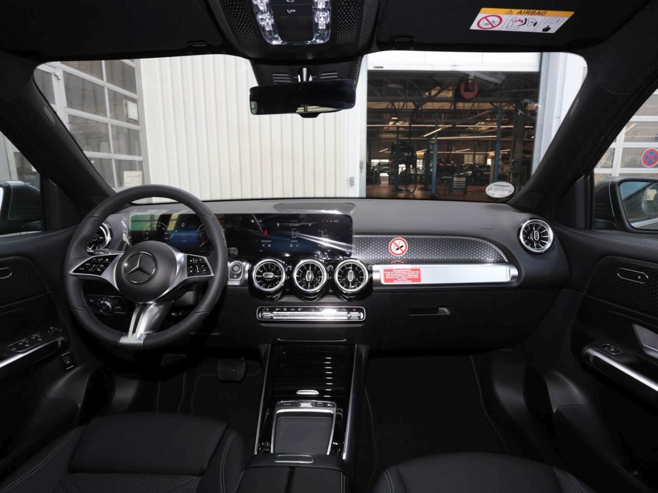 Mercedes-Benz GLB 200 d Progessive MBUX Navi EasyPack 360° AHK Mercedes-Benz GLB 200 d Progessive MBUX Navi EasyPack 360° AHK