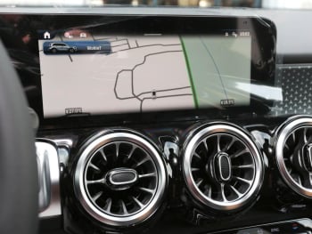 Mercedes-Benz GLB 200 d Progessive MBUX Navi EasyPack 360° AHK