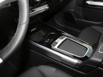 Mercedes-Benz GLB 200 d Progessive MBUX Navi EasyPack 360° AHK
