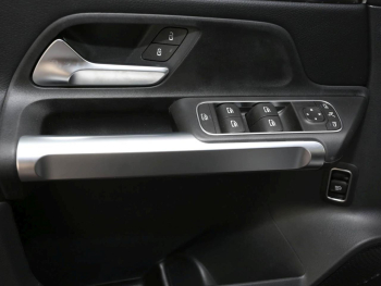 Mercedes-Benz GLB 200 d Progessive MBUX Navi EasyPack 360° AHK