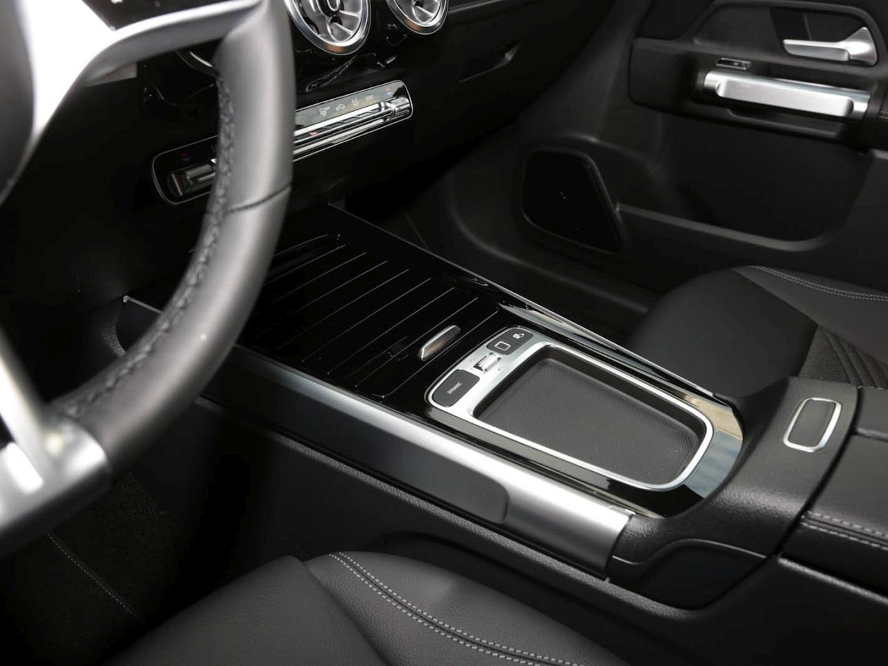 Mercedes-Benz GLB 200 d Progessive MBUX Navi EasyPack 360° AHK