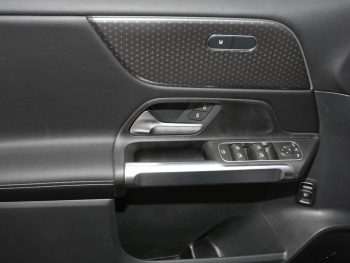 Mercedes-Benz GLB 200 d Progessive MBUX Navi EasyPack 360° AHK