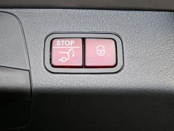 Mercedes-Benz GLB 200 d AMG Navi Panorama 7-Sitzer AHK 360° Mercedes-Benz GLB 200 d AMG Navi Panorama 7-Sitzer AHK 360°