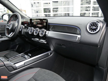 Mercedes-Benz GLB 200 d AMG Navi Panorama 7-Sitzer AHK 360° Mercedes-Benz GLB 200 d AMG Navi Panorama 7-Sitzer AHK 360°
