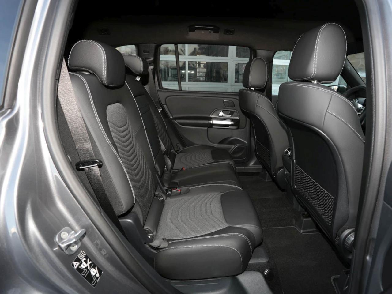 Mercedes-Benz GLB 200 d Progressive Distronic 360° AHK EasyP