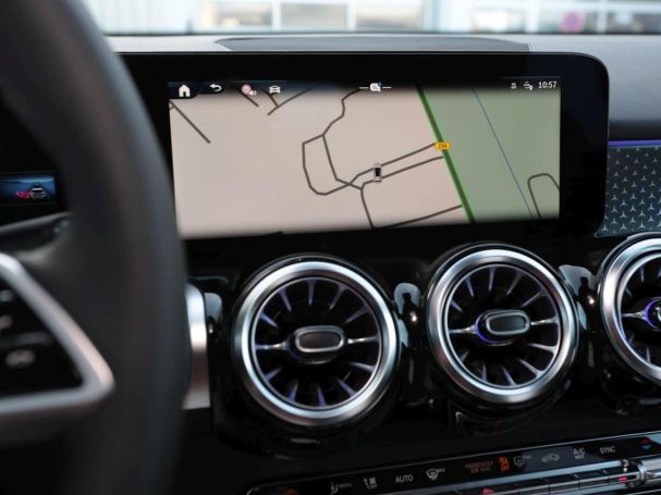 Mercedes-Benz GLB 200 d Progressive Distronic 360° AHK EasyP