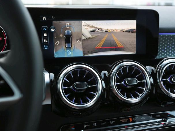 Mercedes-Benz GLB 200 d Progressive Distronic 360° AHK EasyP